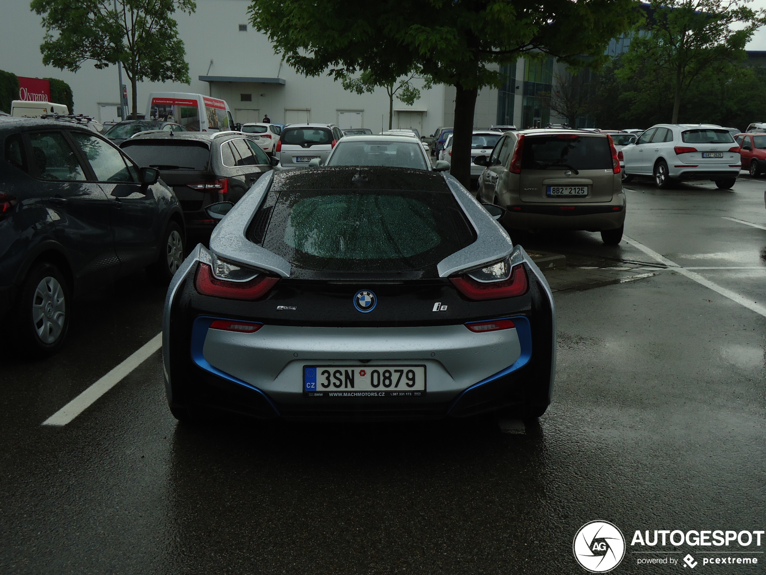 BMW i8