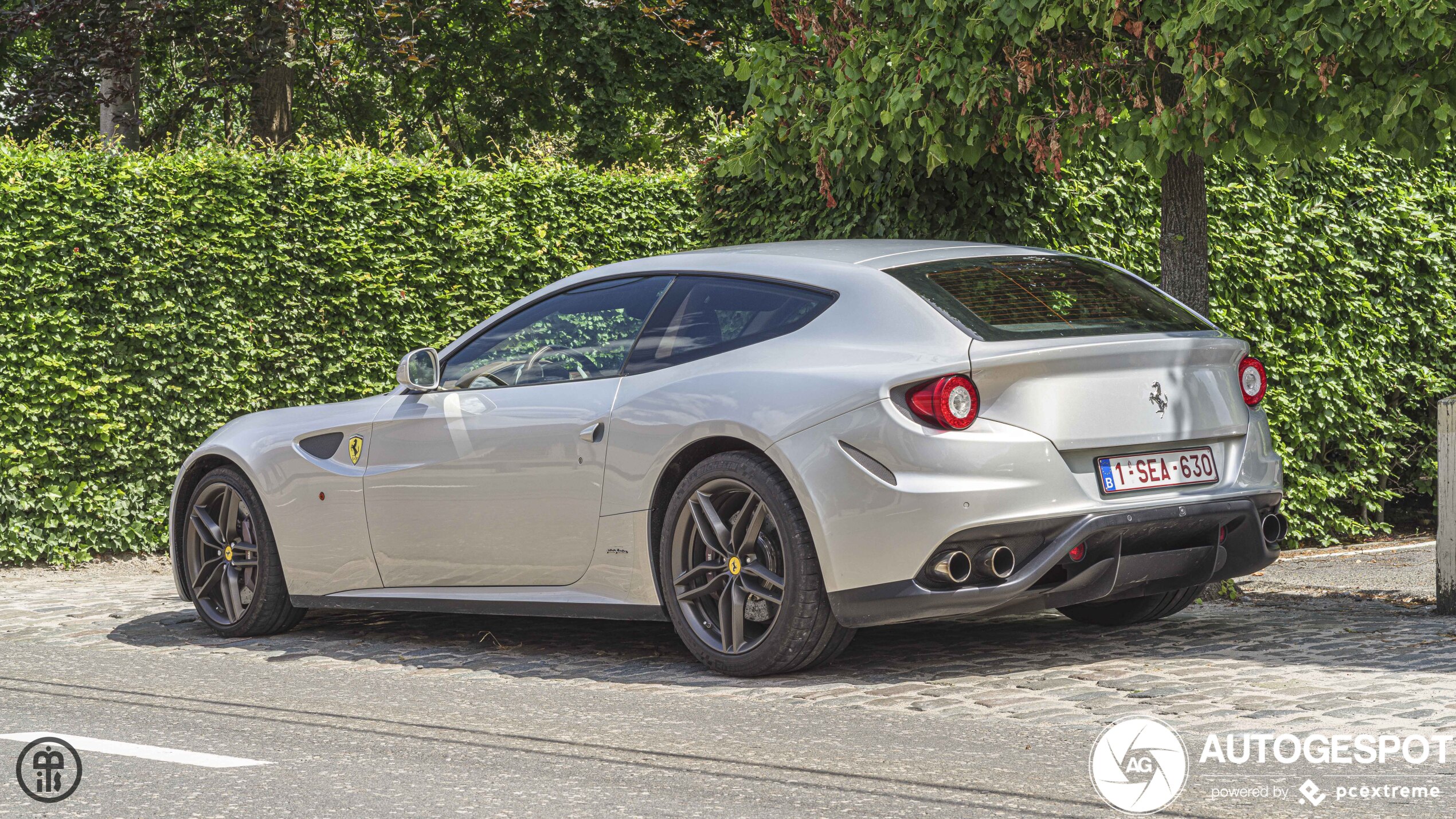 Ferrari FF