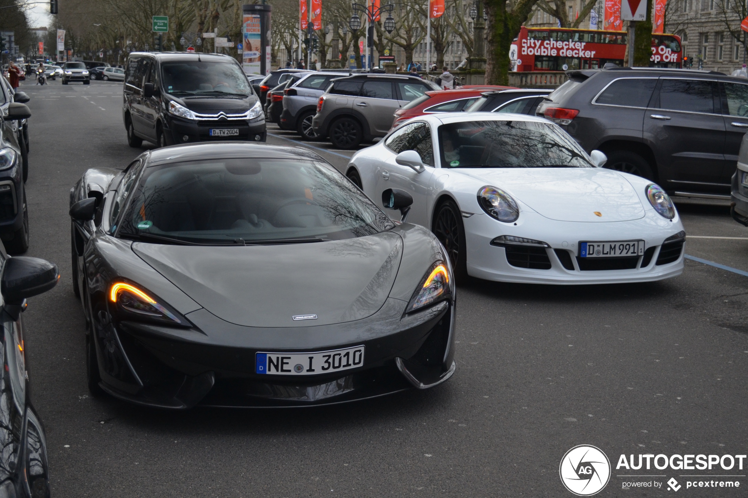 McLaren 570GT