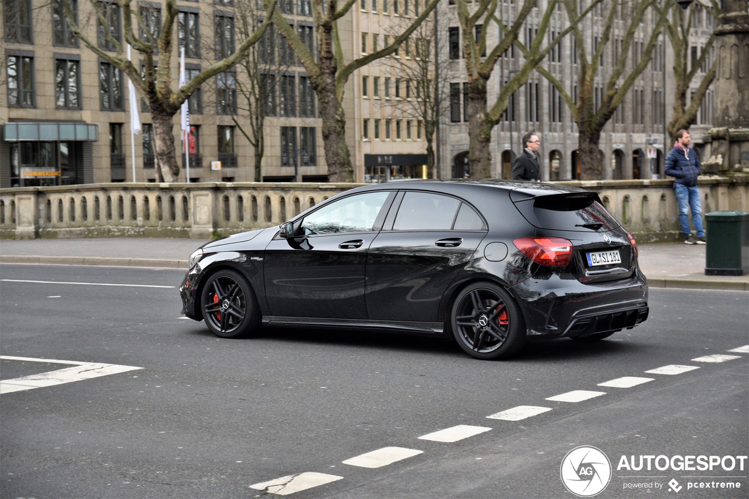 Mercedes-AMG A 45 W176 2015