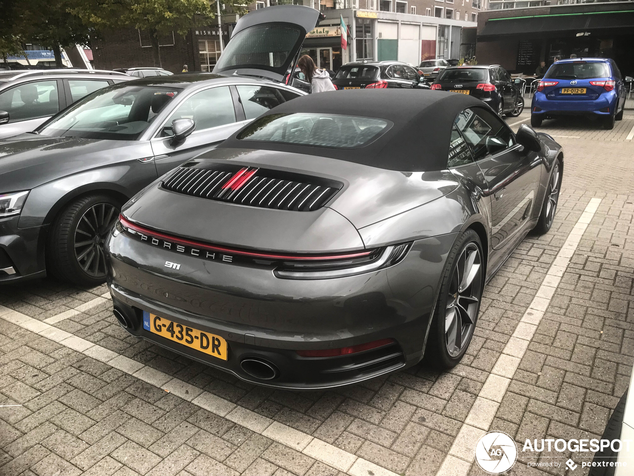 Porsche 992 Carrera 4S Cabriolet