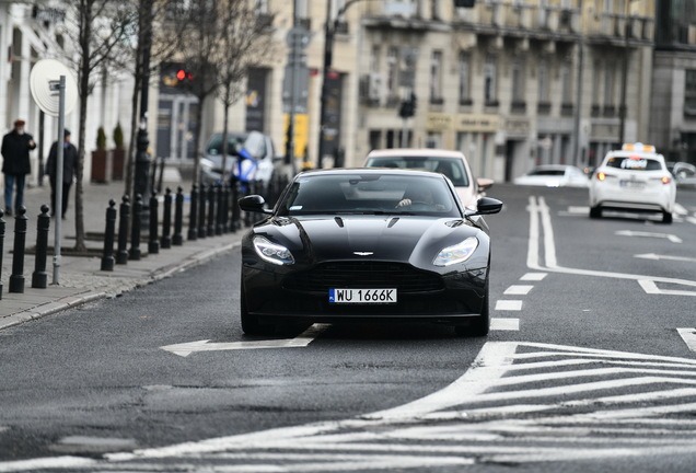 Aston Martin DB11