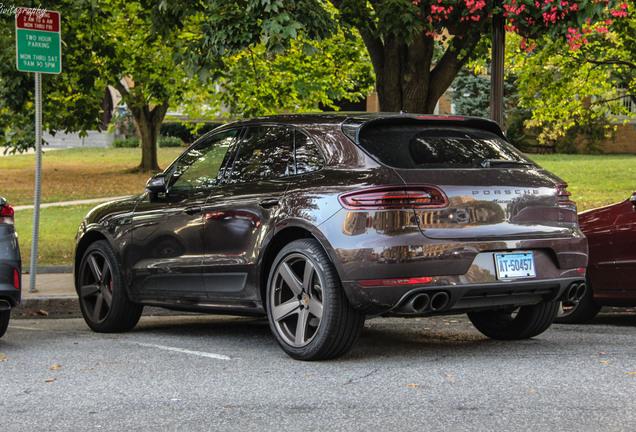 Porsche 95B Macan GTS