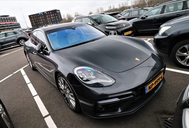 Porsche 971 Panamera Turbo