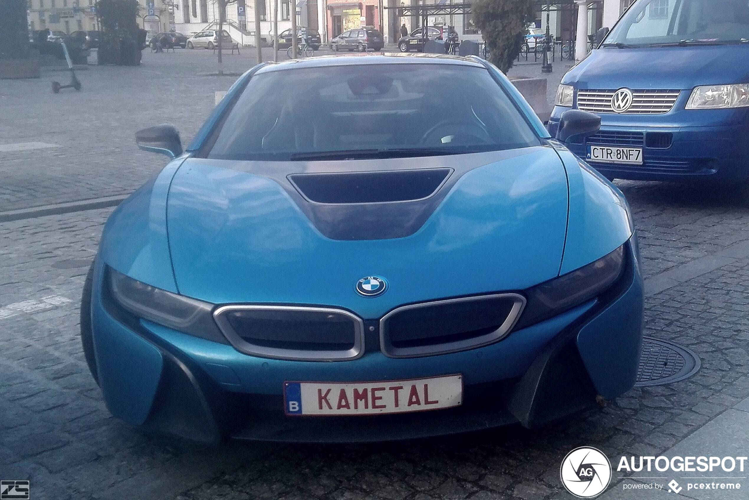 BMW i8