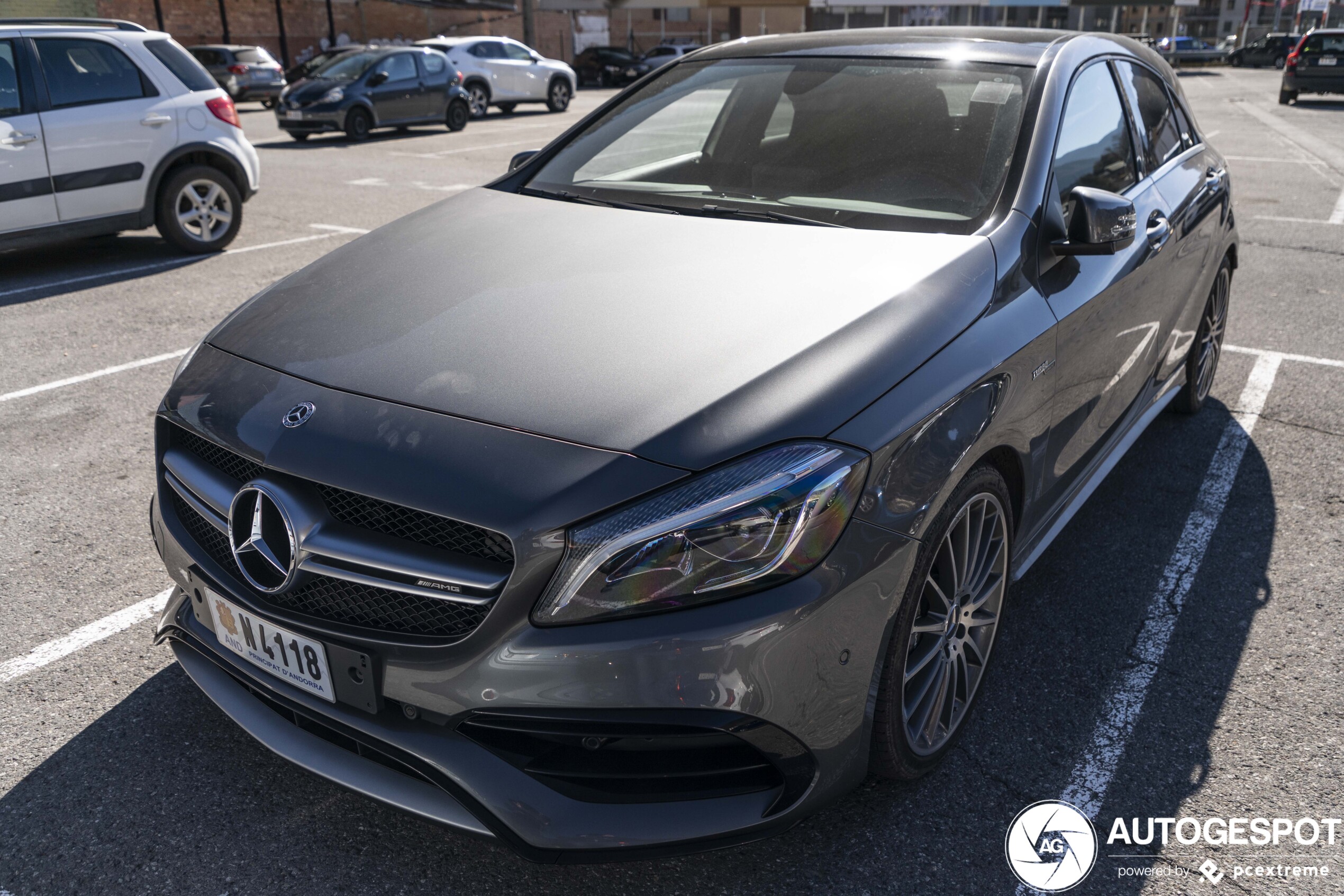 Mercedes-AMG A 45 W176 2015