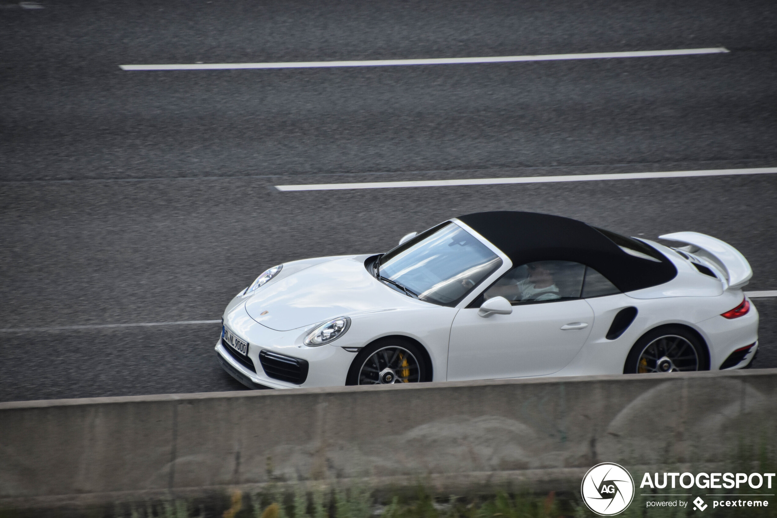 Porsche 991 Turbo S Cabriolet MkII