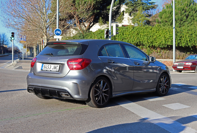 Mercedes-AMG A 45 W176 2015