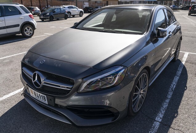Mercedes-AMG A 45 W176 2015