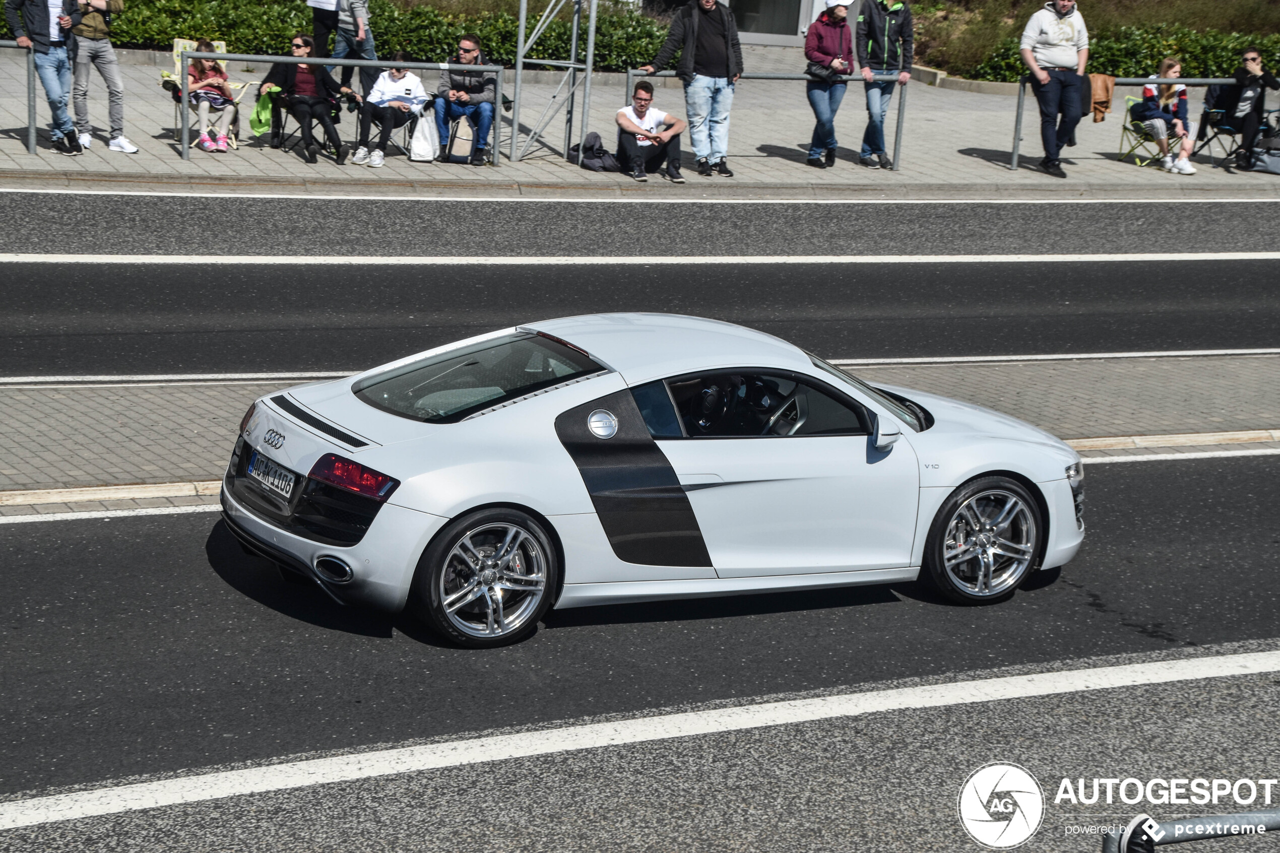 Audi R8 V10