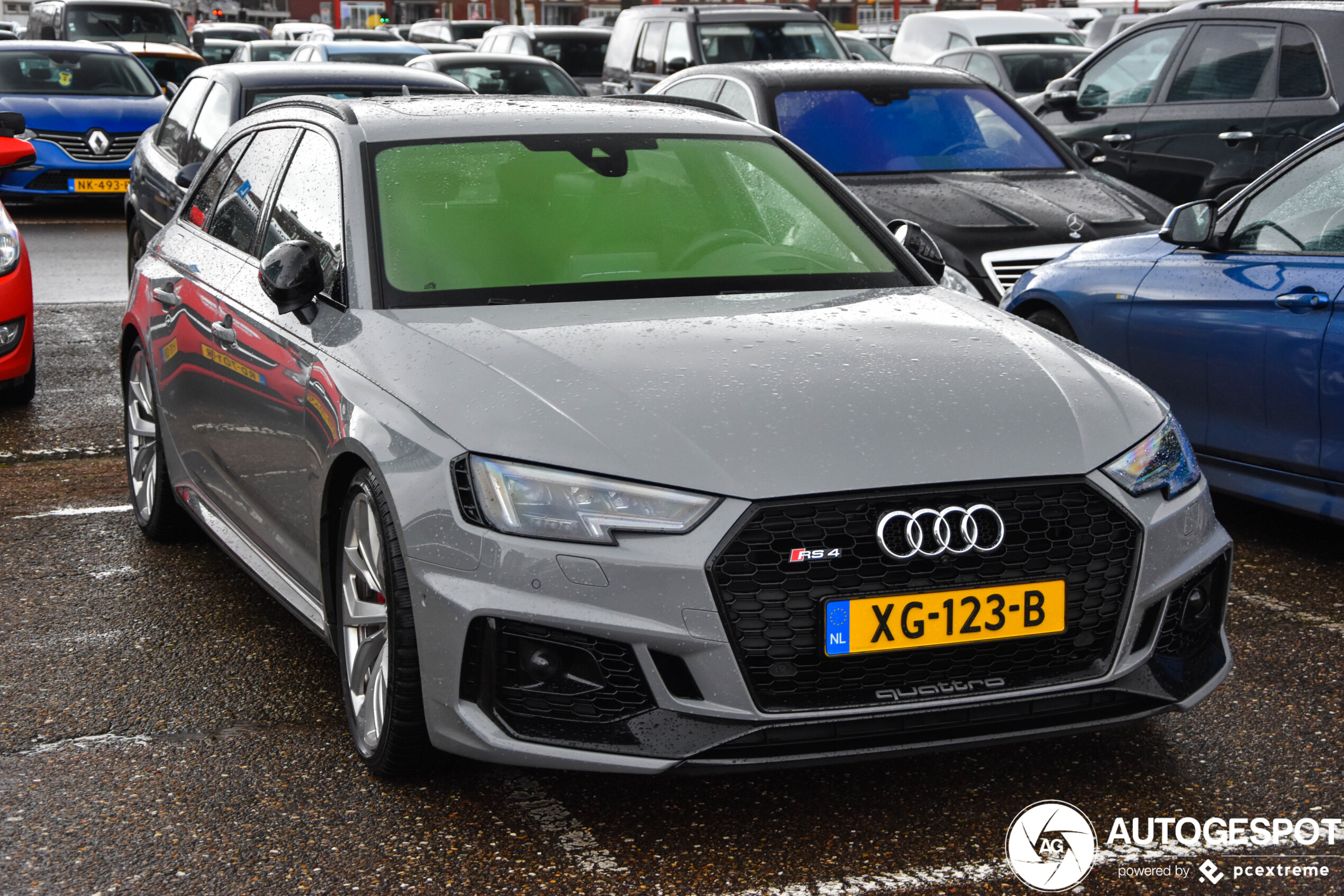 Audi RS4 Avant B9