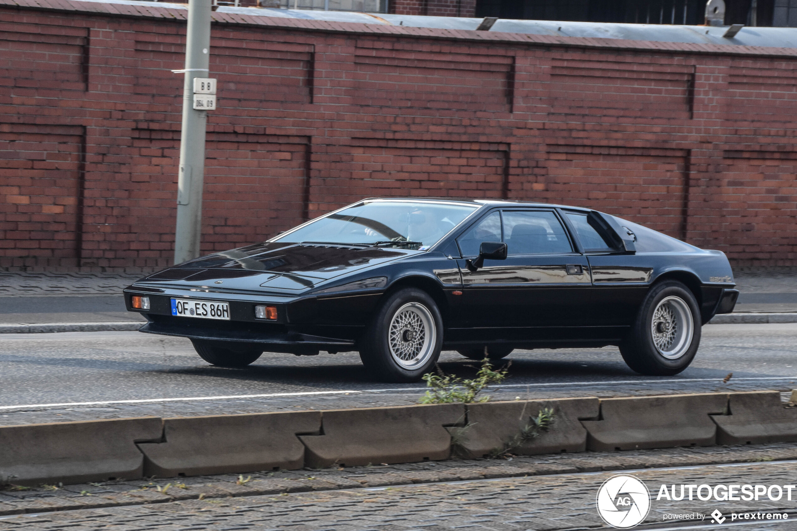 Lotus Esprit S2