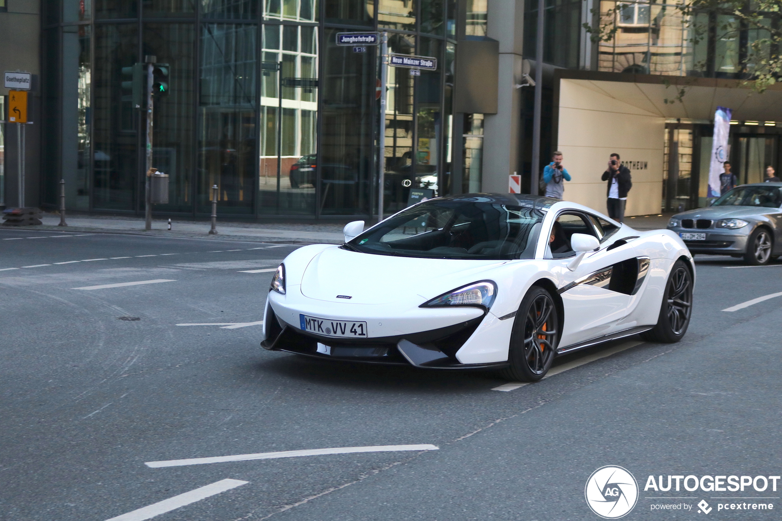 McLaren 570S