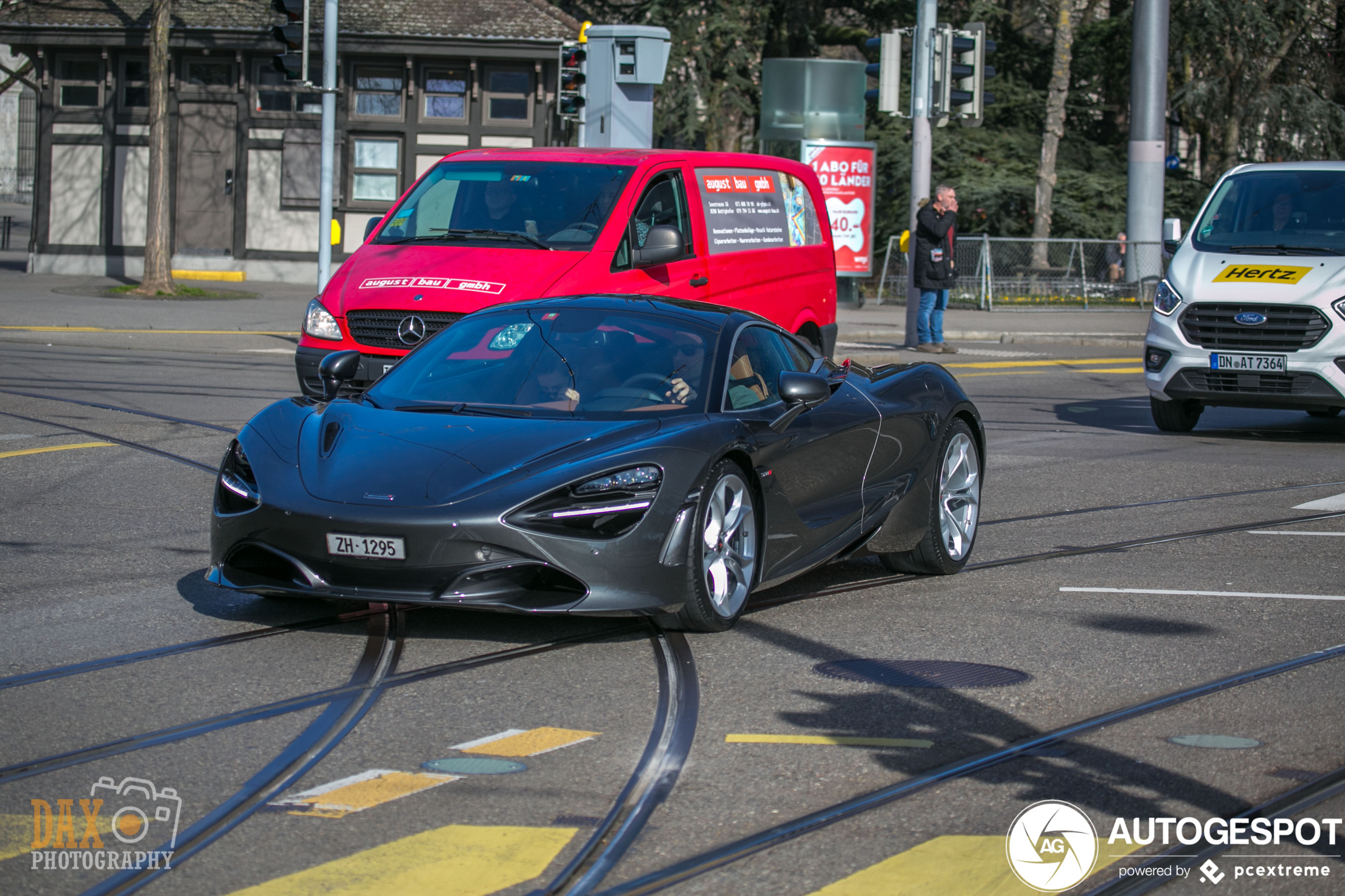 McLaren 720S