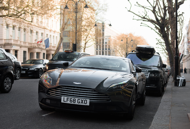 Aston Martin DB11 V8