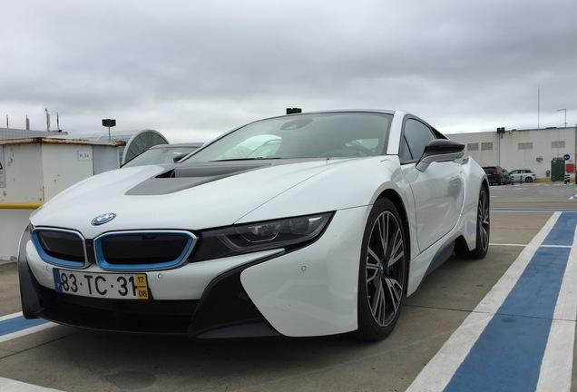 BMW i8