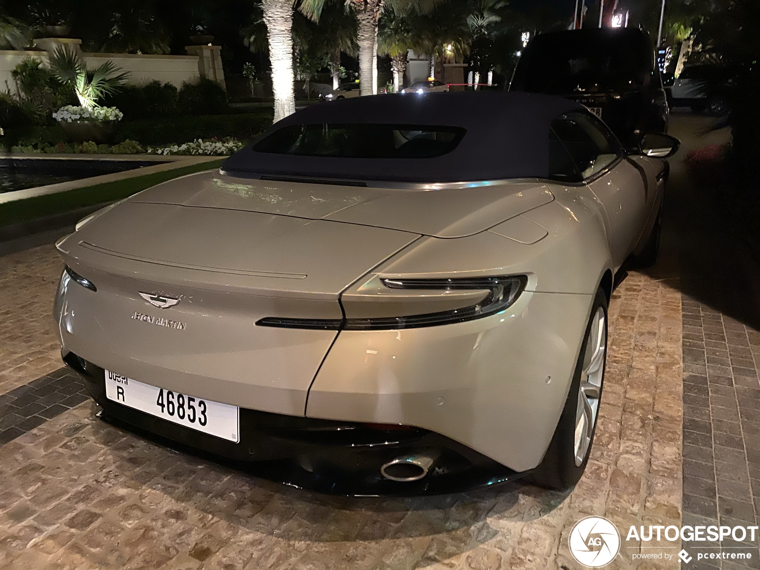 Aston Martin DB11 V8 Volante