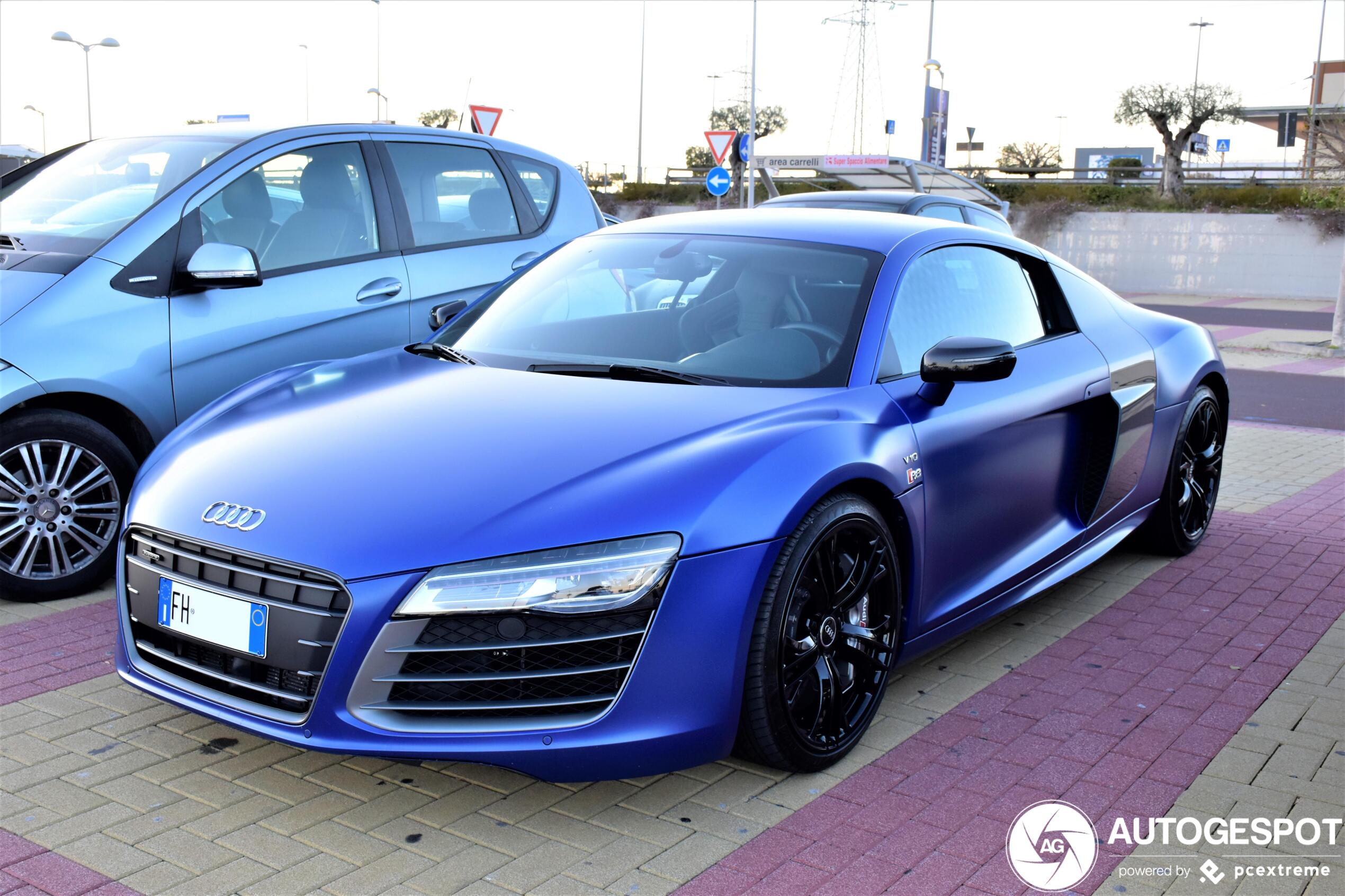 Audi R8 V10 Plus 2013