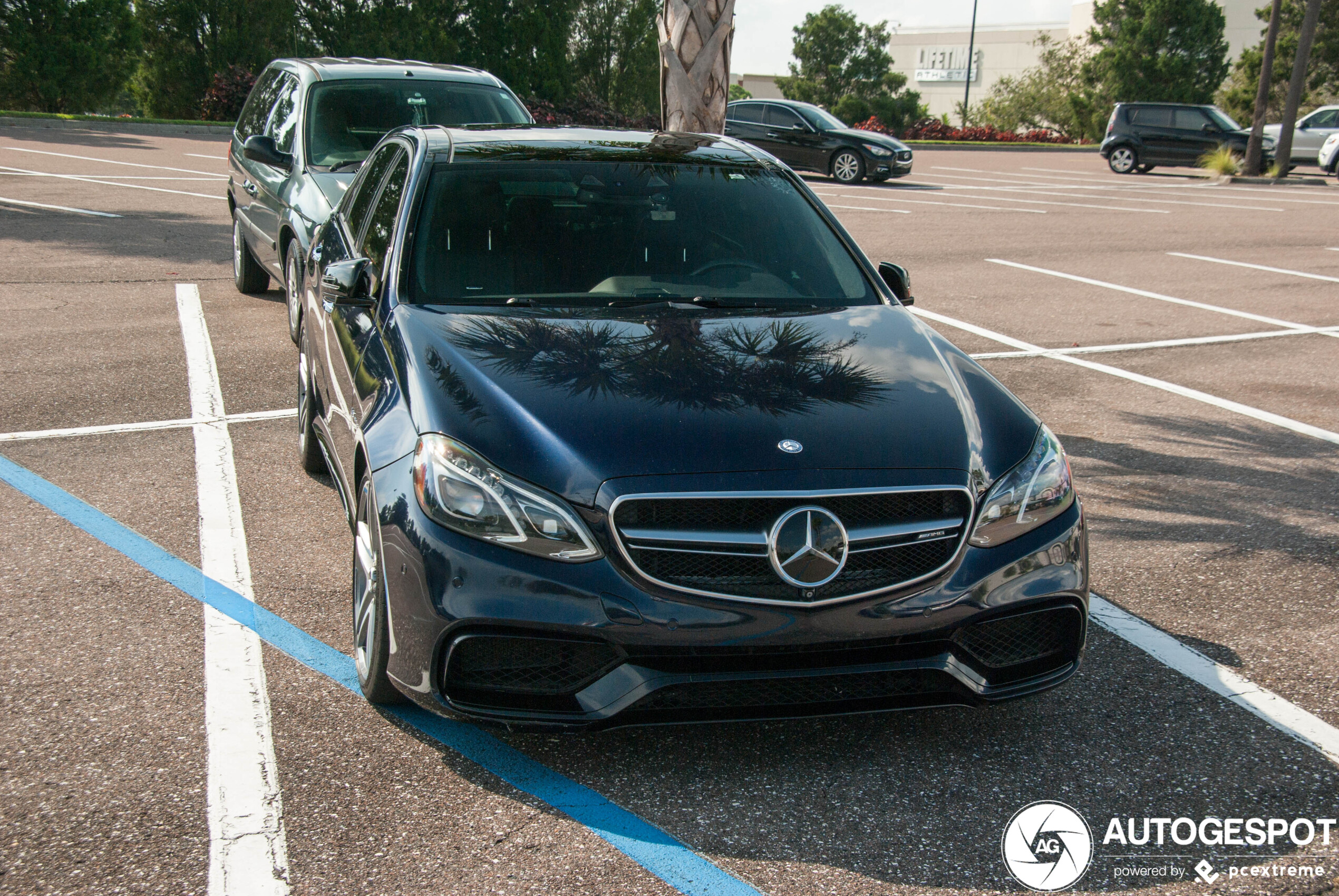 Mercedes-Benz E 63 AMG S W212