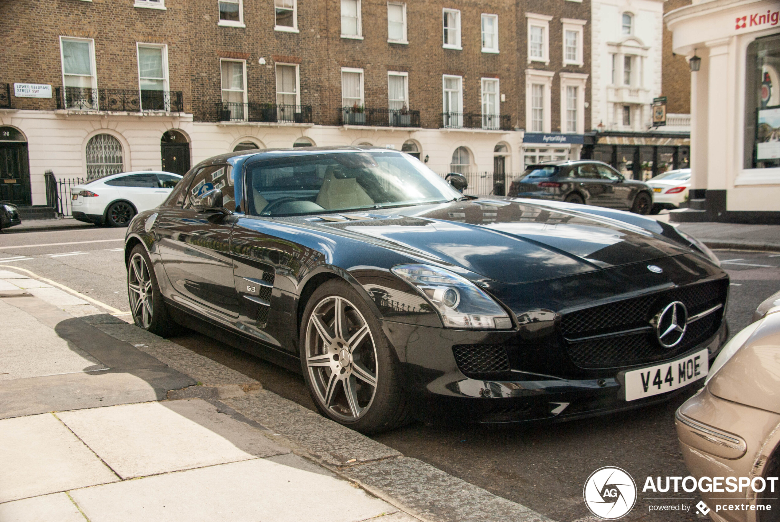 Mercedes-Benz SLS AMG