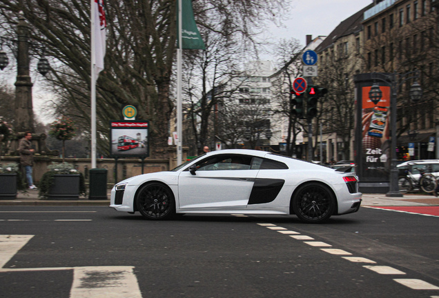 Audi R8 V10 Plus 2015