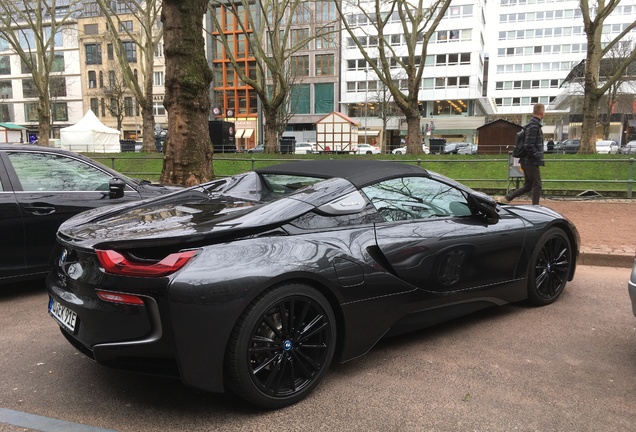 BMW i8 Roadster