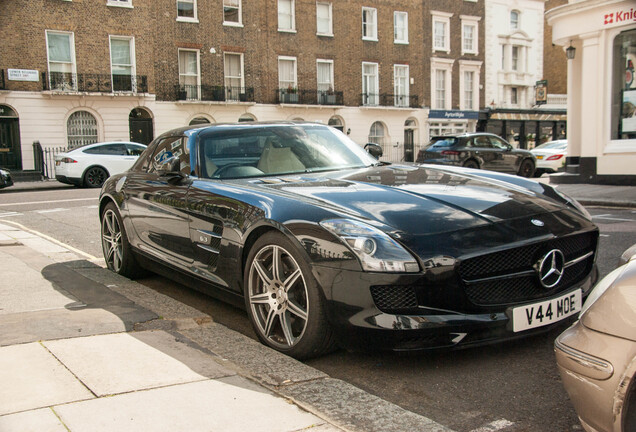 Mercedes-Benz SLS AMG