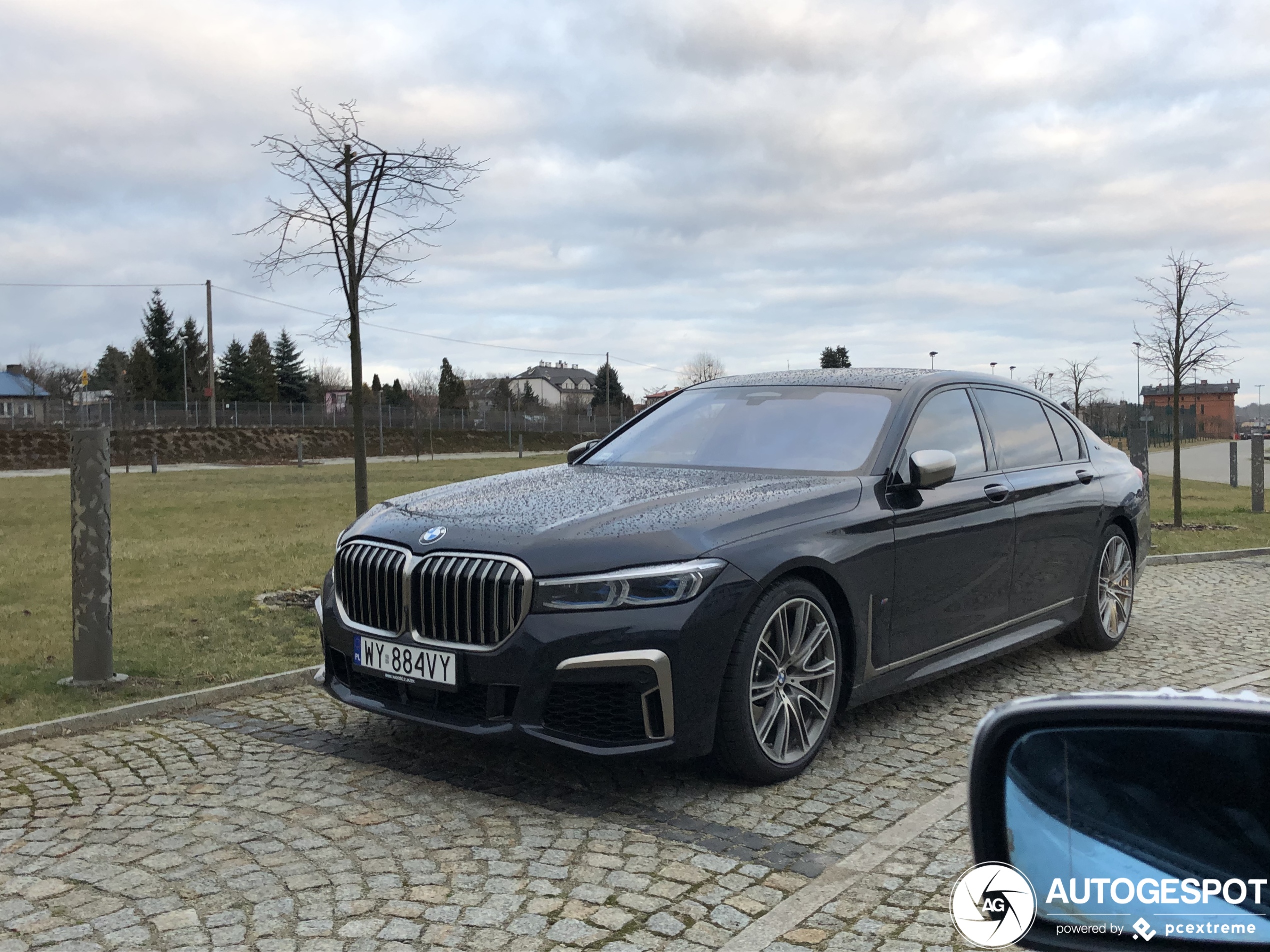 BMW M760Li xDrive 2019