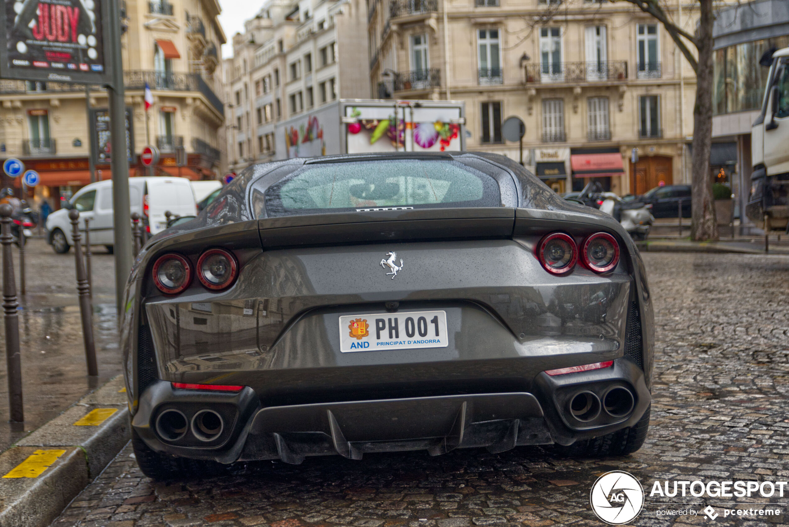 Ferrari 812 Superfast