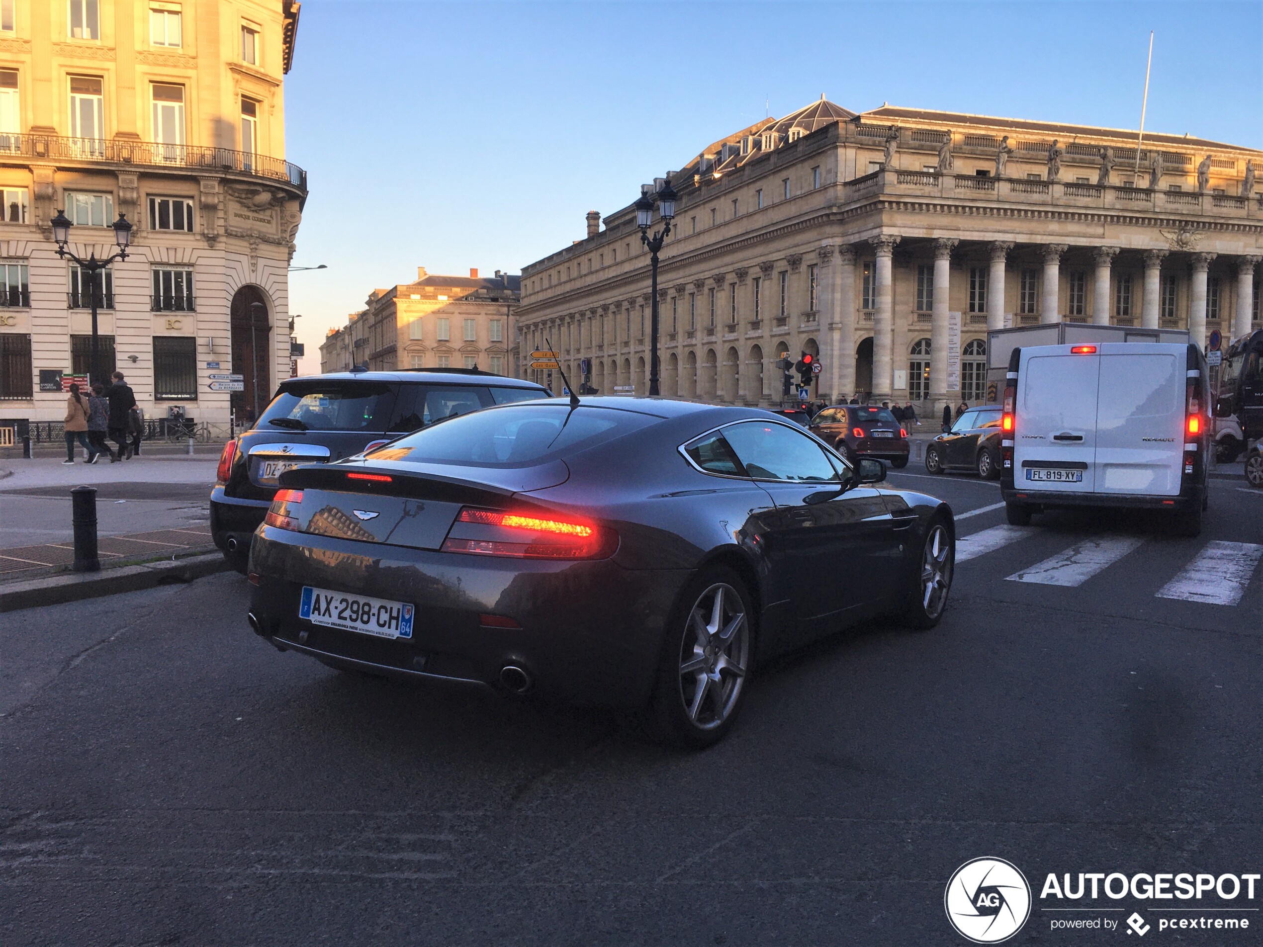 Aston Martin V8 Vantage