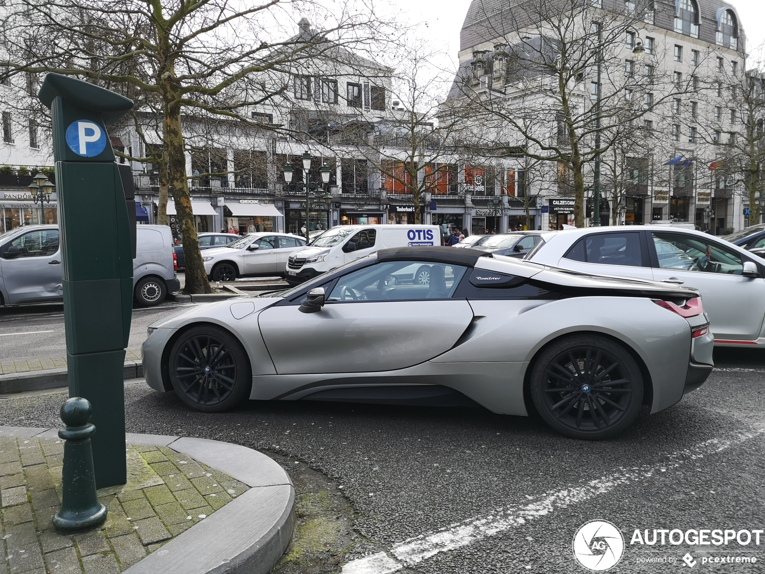 BMW i8 Roadster