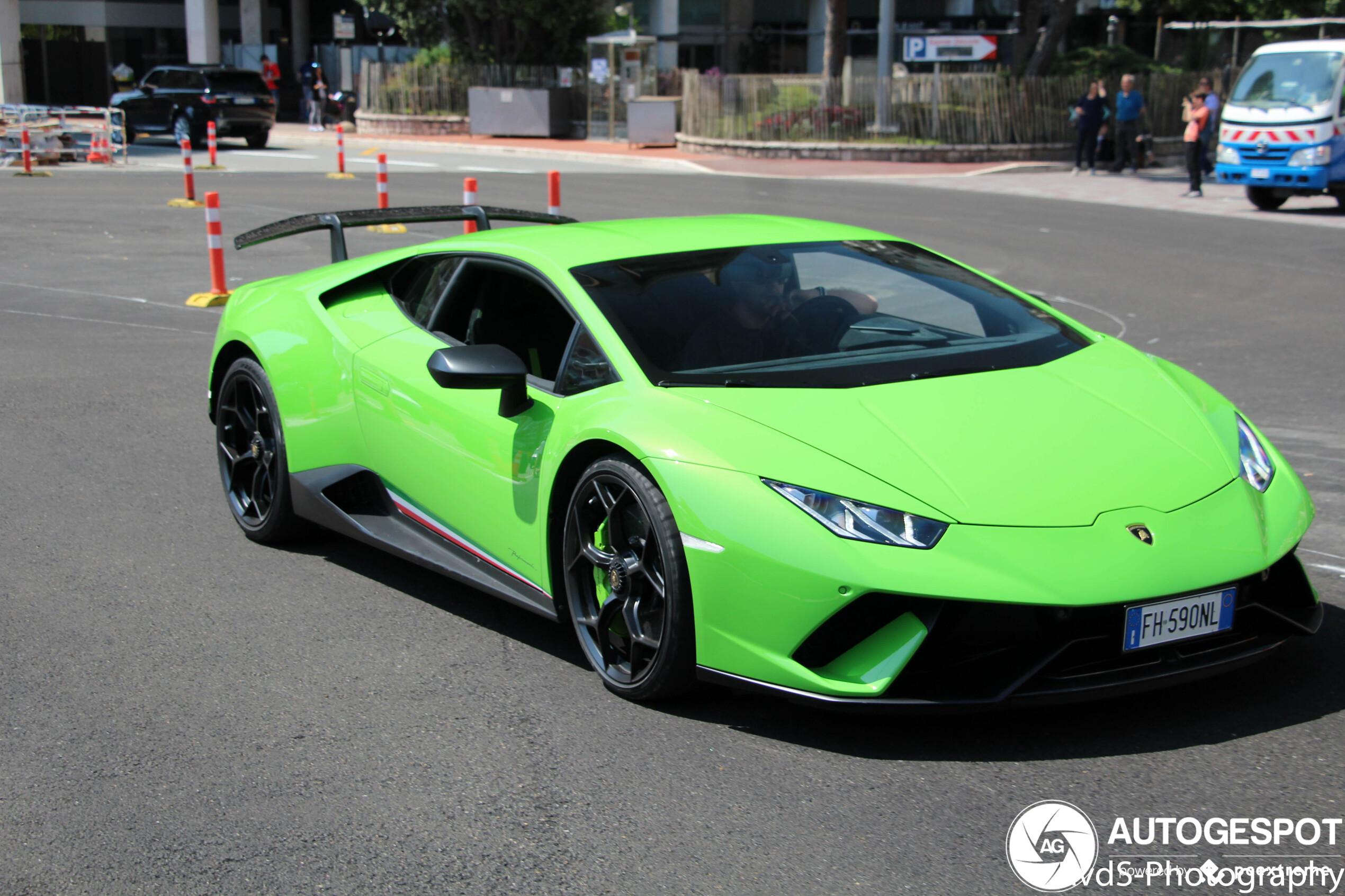 Lamborghini Huracán LP640-4 Performante