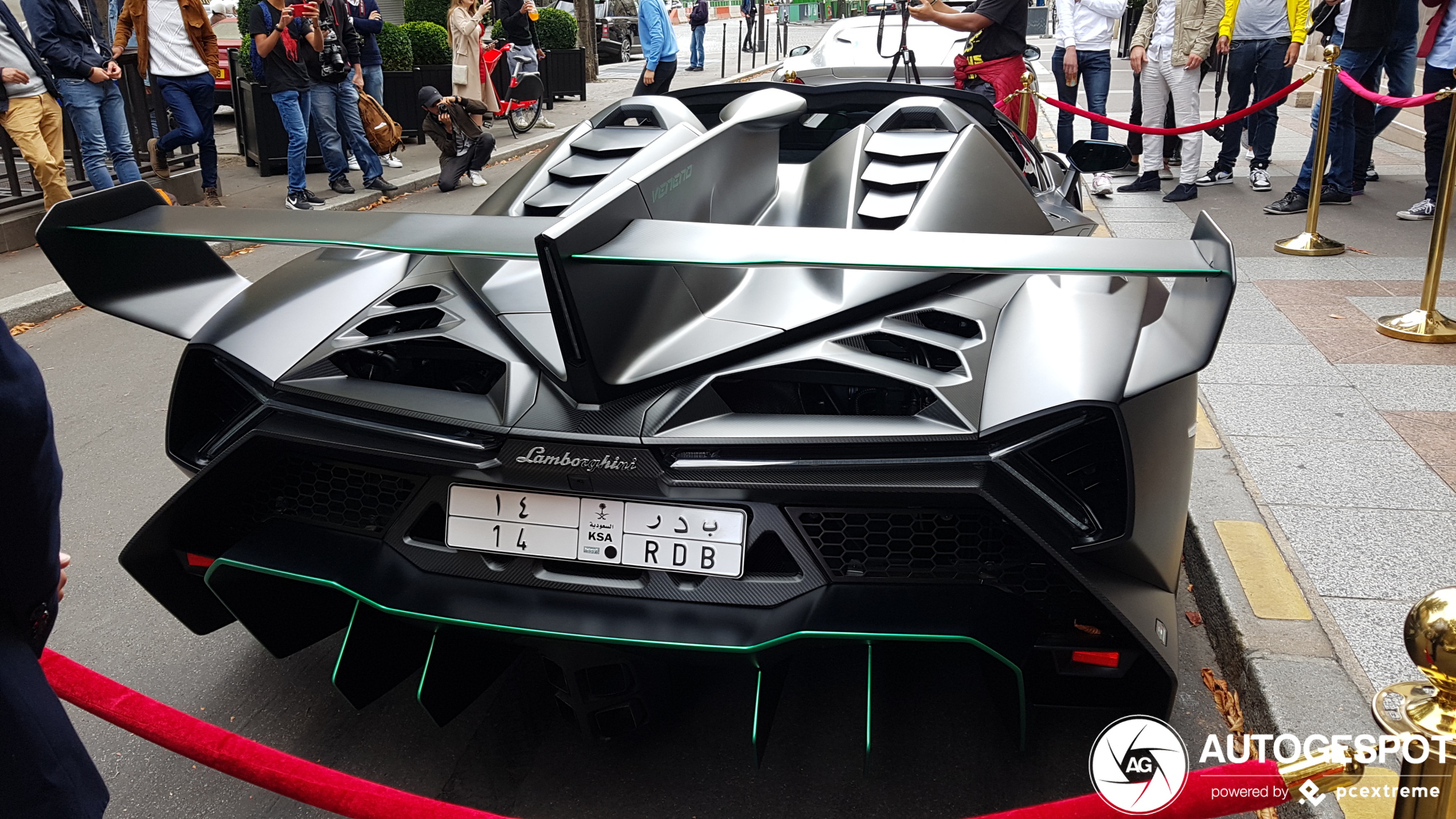 lamborghini veneno cromata