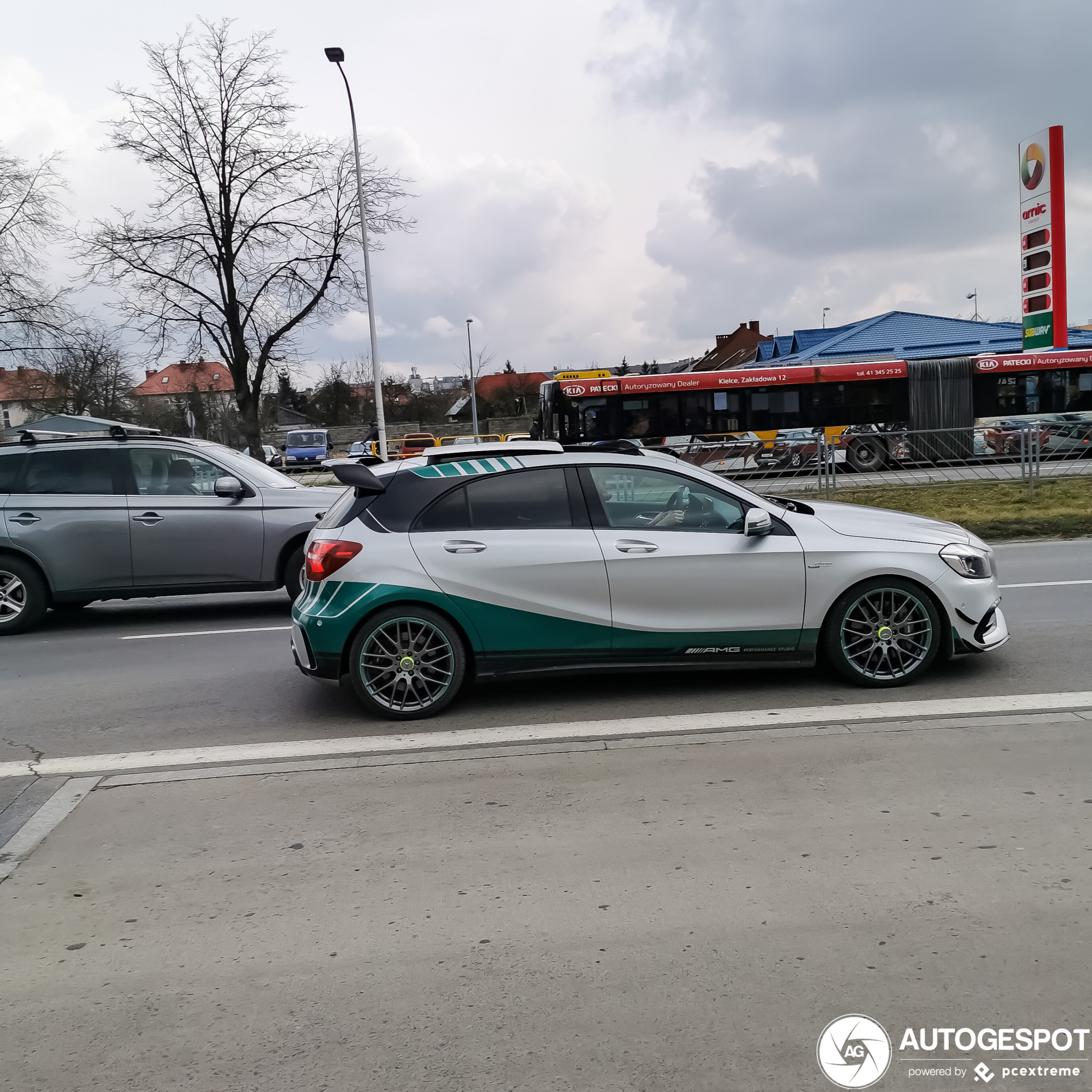 Mercedes-AMG A 45 W176 Petronas 2015 World Champions Edition