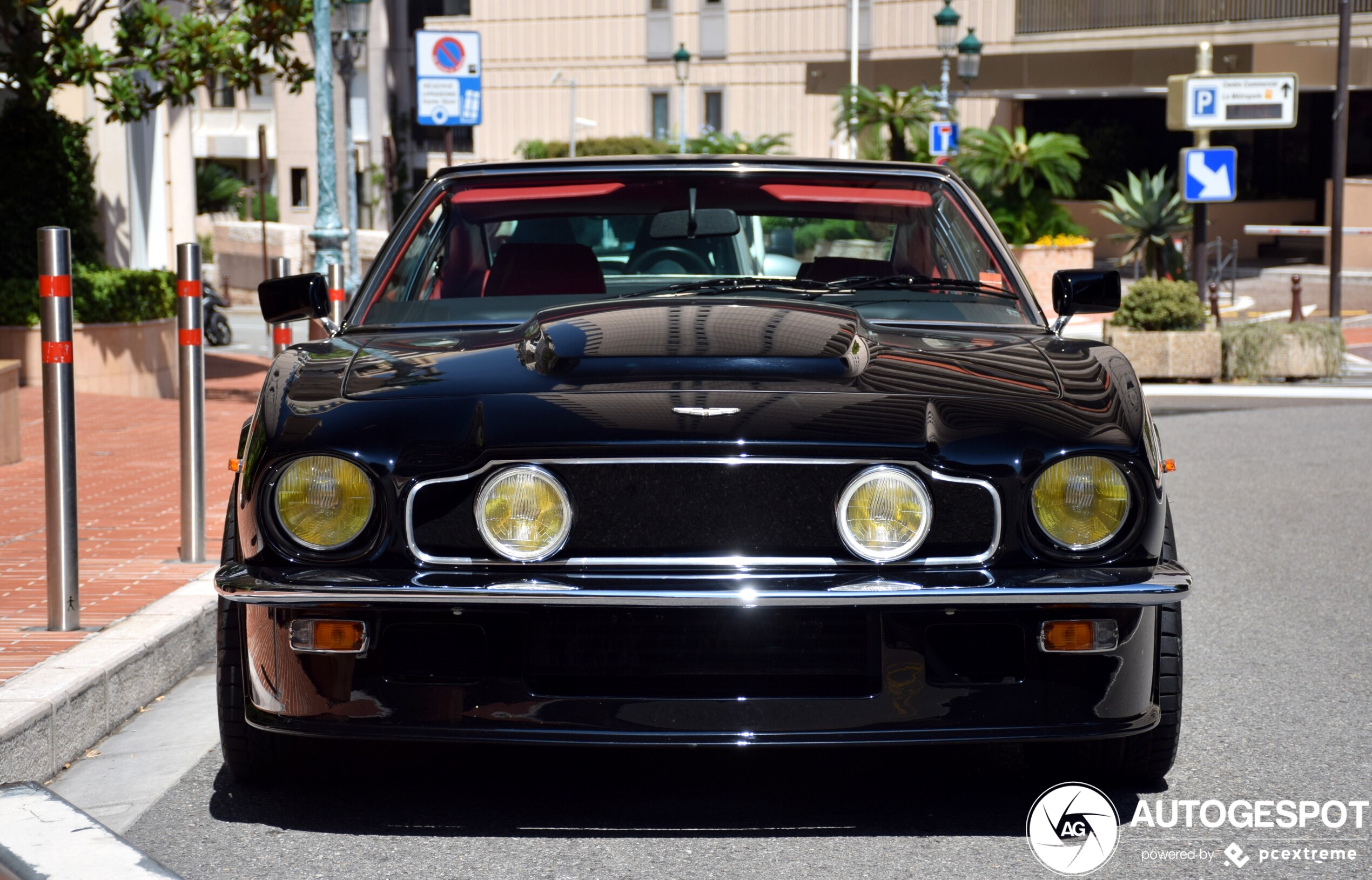 Aston Martin V8 Vantage 1977-1989