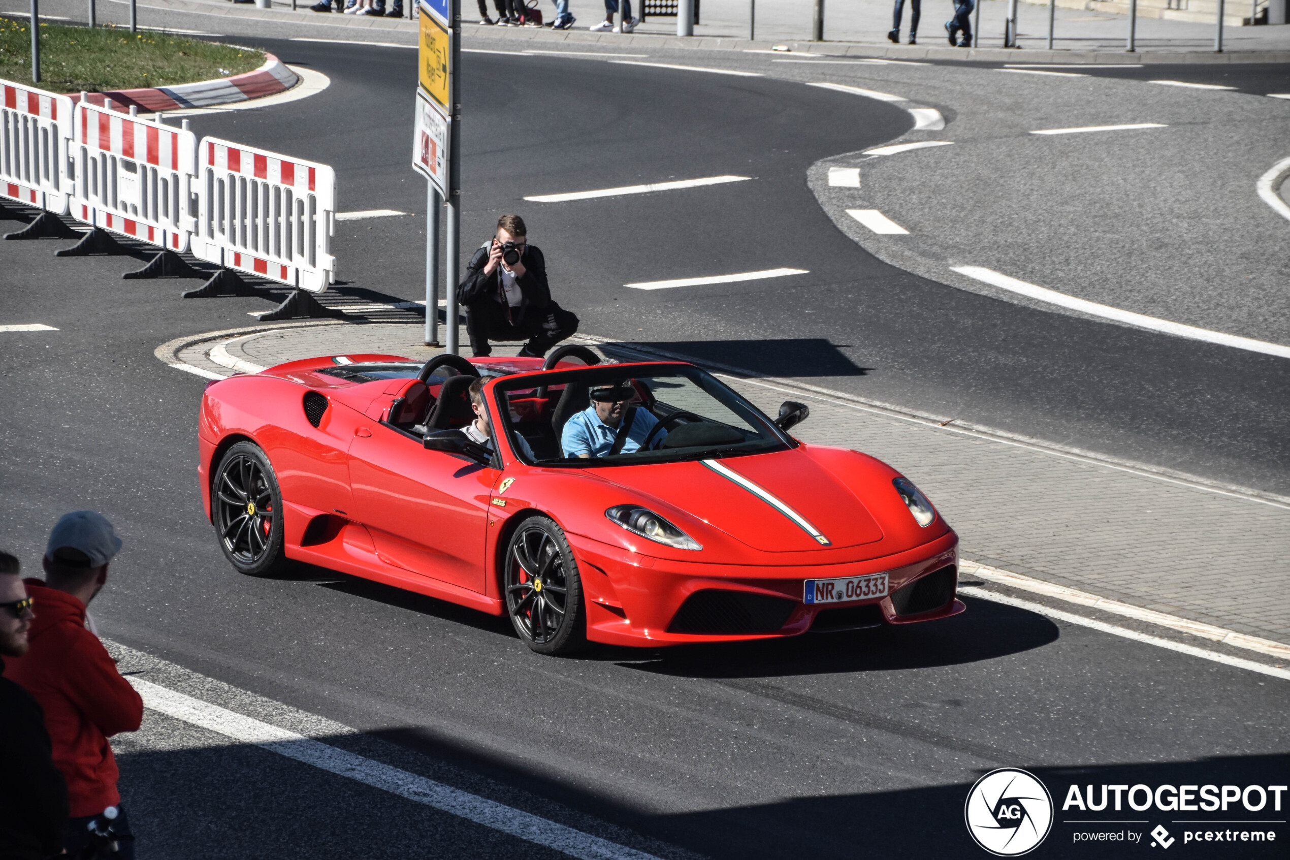 Ferrari Scuderia Spider 16M