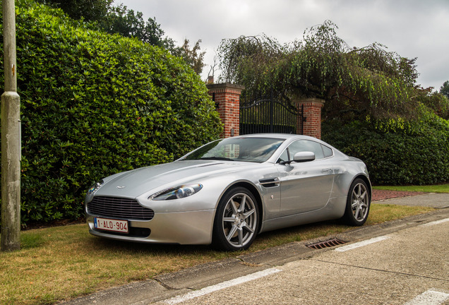 Aston Martin V8 Vantage