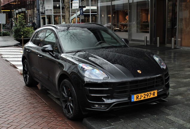 Porsche 95B Macan Turbo