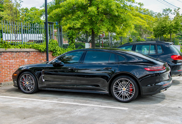 Porsche 971 Panamera Turbo Executive