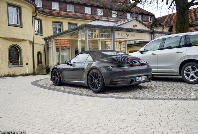 Porsche 992 Carrera 4S Cabriolet