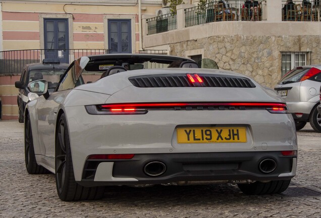 Porsche 992 Carrera 4S Cabriolet