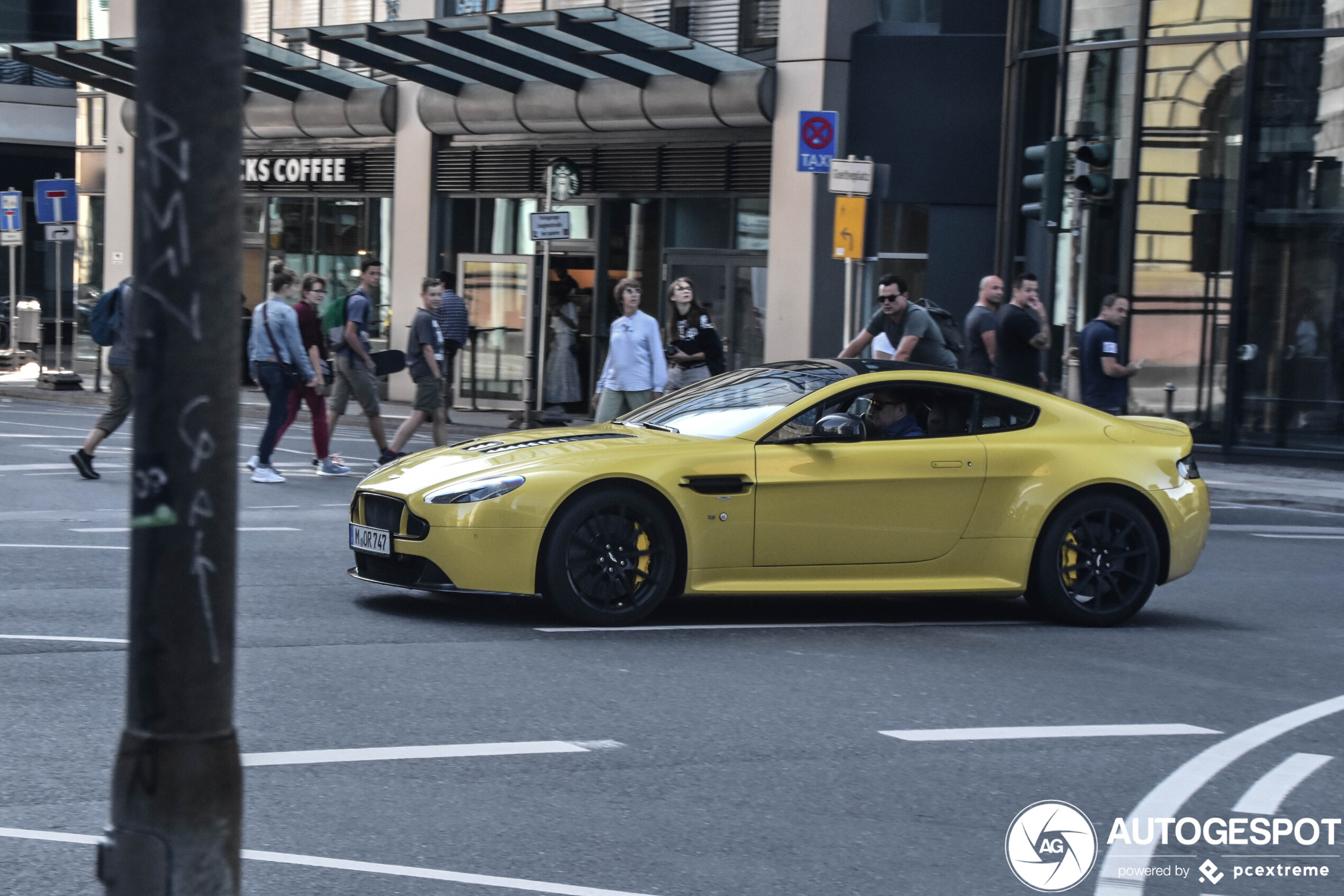 Aston Martin V12 Vantage S