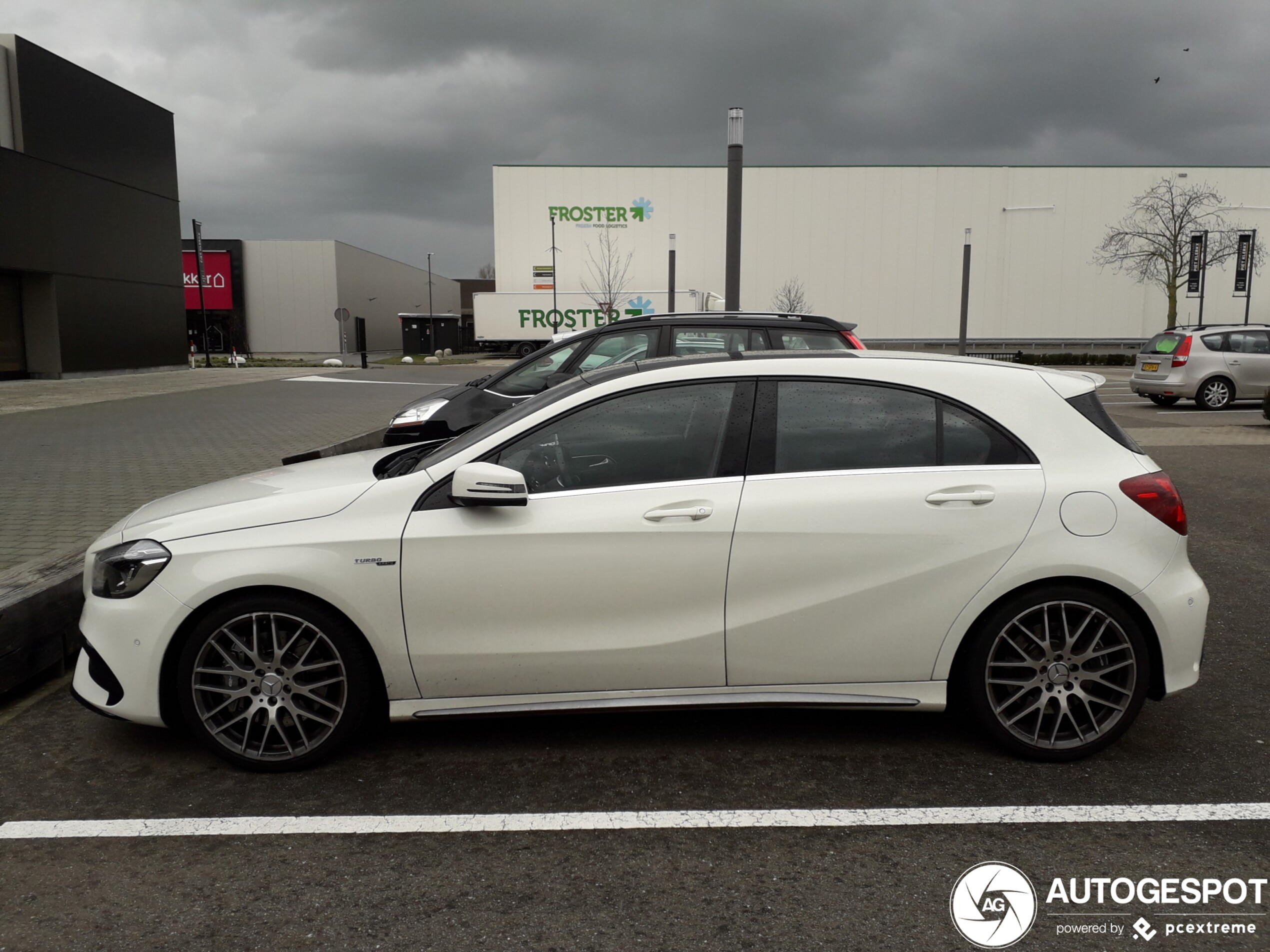 Mercedes-AMG A 45 W176 2015