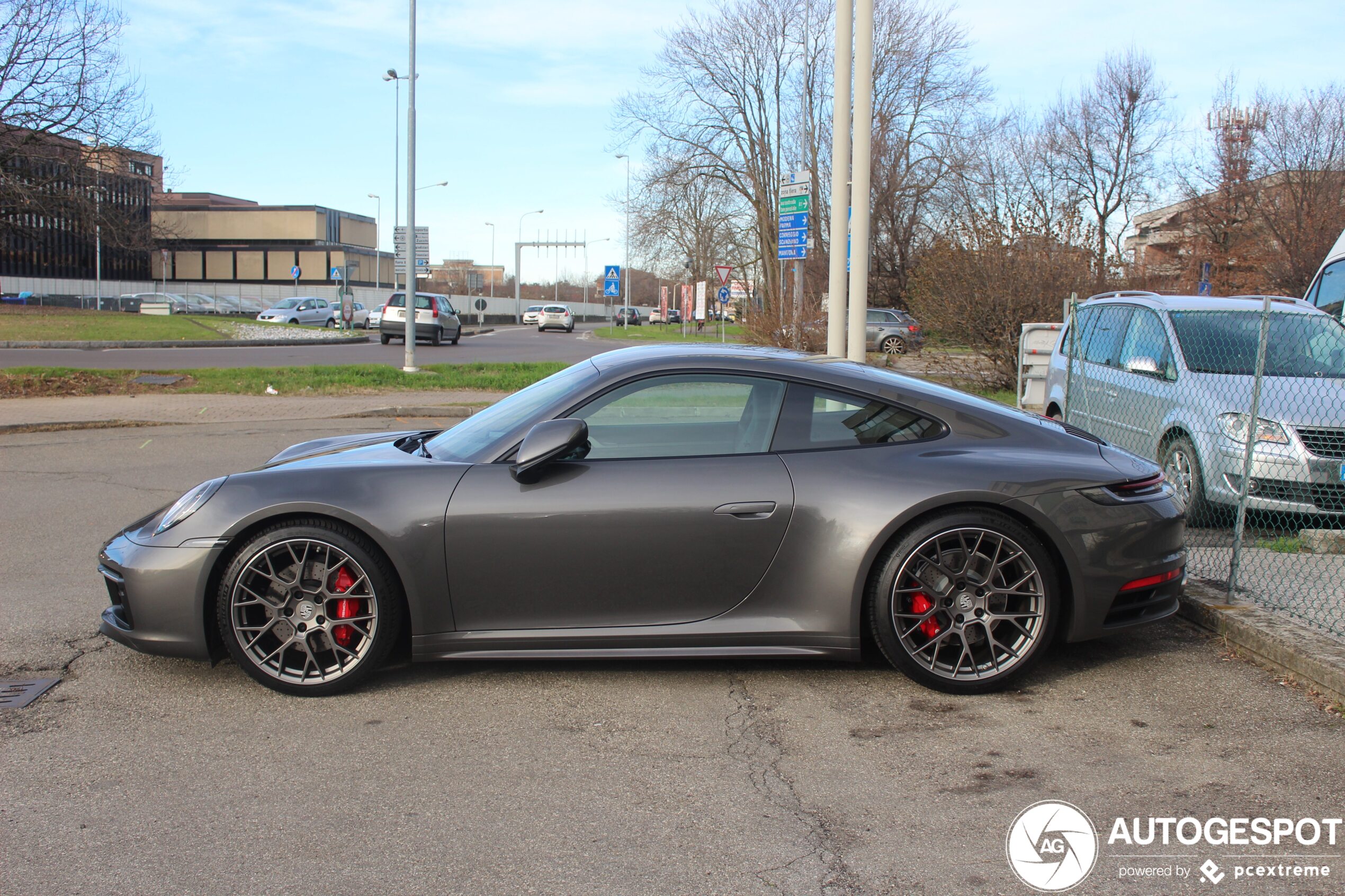 Porsche 992 Carrera 4S