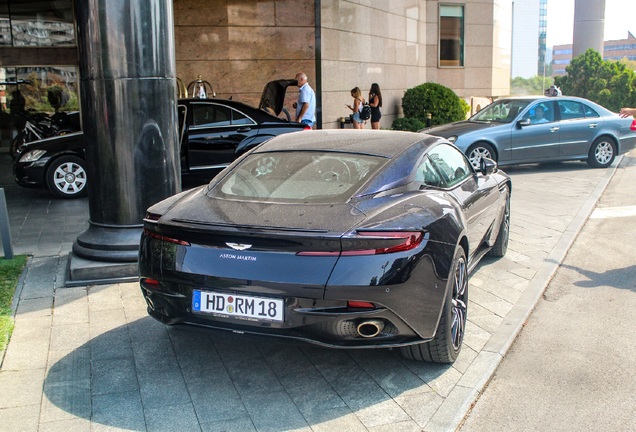 Aston Martin DB11