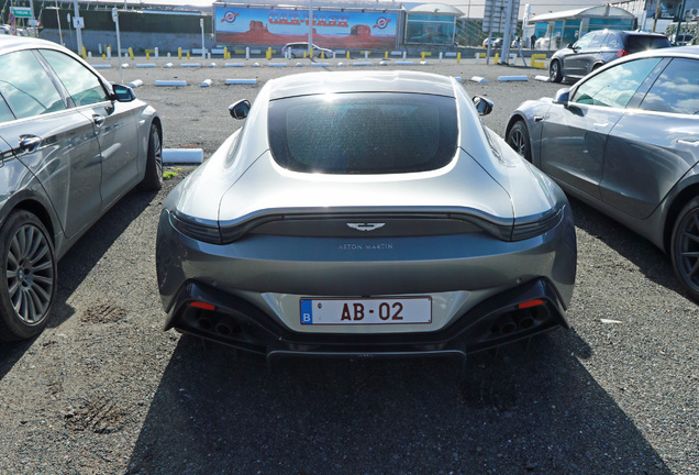 Aston Martin V8 Vantage 2018