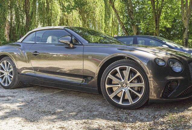 Bentley Continental GTC 2019 First Edition