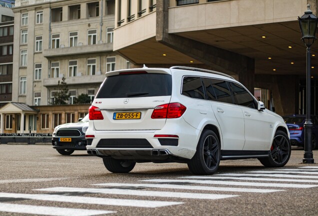 Mercedes-Benz GL 63 AMG X166