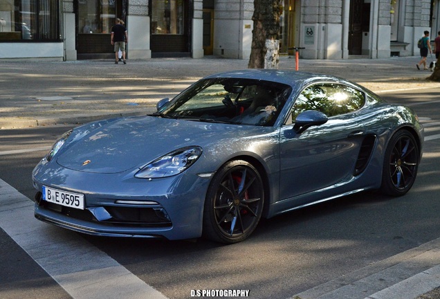 Porsche 718 Cayman S