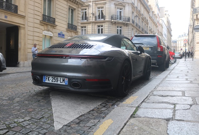 Porsche 992 Carrera 4S Cabriolet